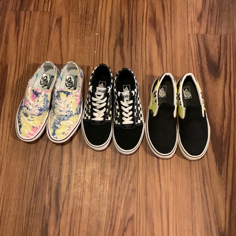 3pair Vans sneakers